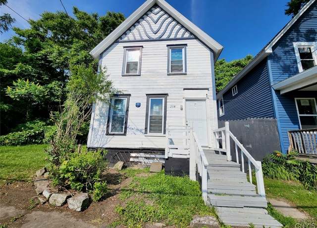 Property at 204 Magnolia St, Syracuse, NY 13204, 3 beds, 1 bath