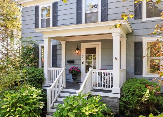 Property at 42 Leitch Ave, Skaneateles, NY 13152, 4 beds, 1.5 baths