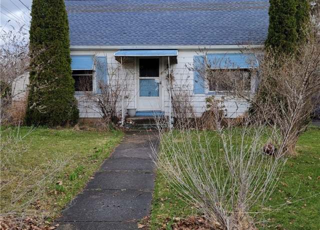 Property at 218 Fieldwood Dr, Rochester, NY 14609, 2 beds, 1 bath