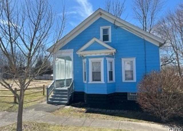 Property at 130 Huron St, Syracuse, NY 13207, 2 beds, 1 bath