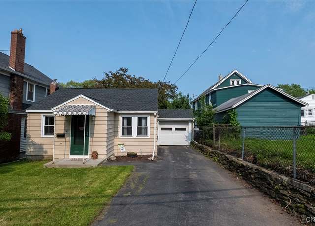 Property at 143 Ridgewood Dr, Syracuse, NY 13206, 2 beds, 1 bath