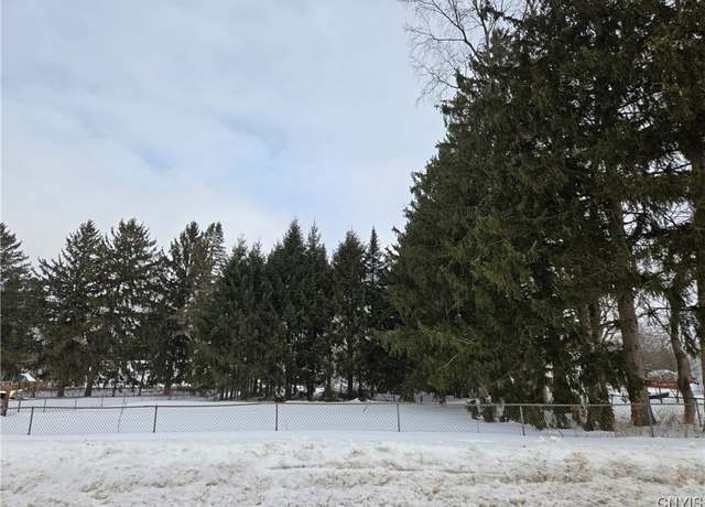 Property at Deerfield Dr E, Utica, NY 13502