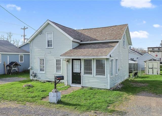 Property at 5435 Baldwin St, Cicero, NY 13029, 2 beds, 1.5 baths