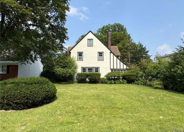 Property at 709 Parkway E, Utica, NY 13501, 4 beds, 2 baths