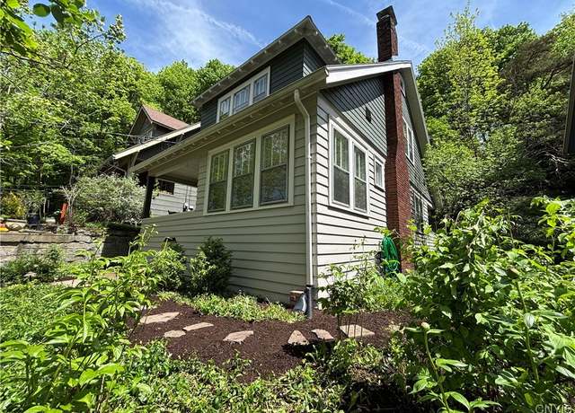 Property at 123 Buckingham Ave, Syracuse, NY 13210, 3 beds, 1 bath