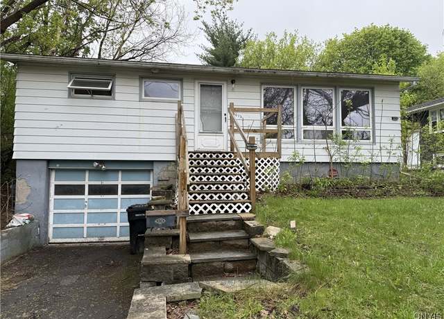 Property at 1016 Northway St, Syracuse, NY 13224, 3 beds, 1 bath
