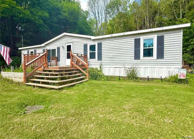 Property at 2886 Us Highway 11, Cortlandville, NY 13803, 3 beds, 2 baths
