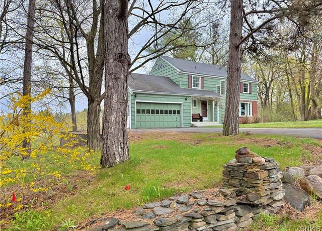 Property at 1 Slaytonbush Ln, New Hartford, NY 13501, 3 beds, 1.5 baths
