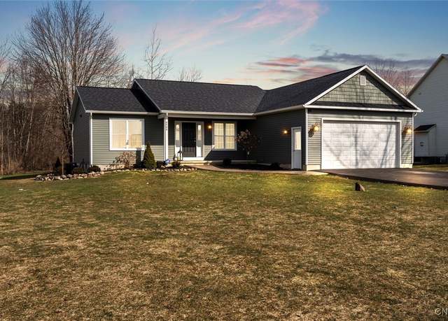 Property at 6408 Finish Line Trl, Cicero, NY 13029, 3 beds, 2 baths