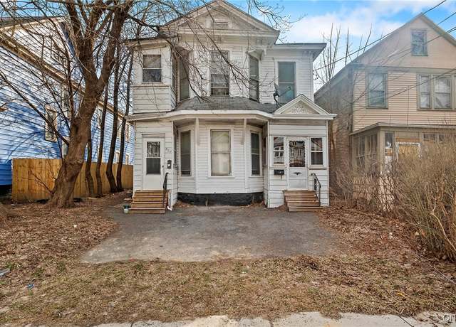 Property at 208 N Geddes St, Syracuse, NY 13204, 6 beds, 2 baths