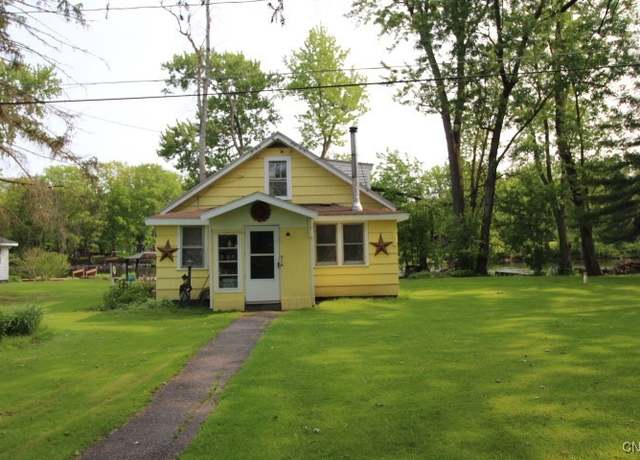 Property at 4432 Riverview Rd Unit R, Clay, NY 13029, 3 beds, 1.5 baths