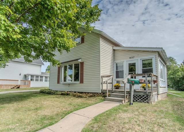 Property at 637 Theresa St, Clayton, NY 13624, 4 beds, 1 bath