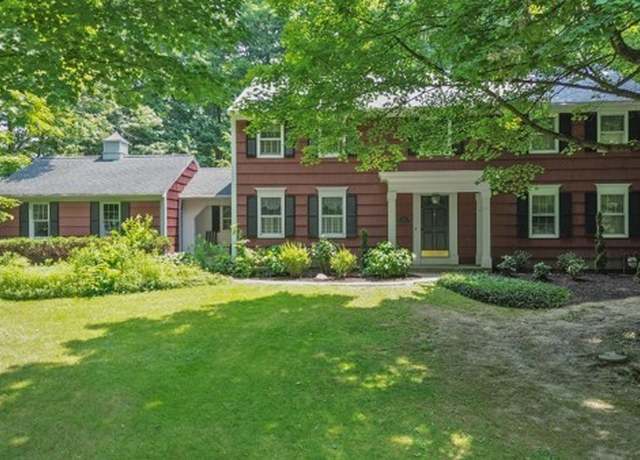 Property at 223 Windcrest Dr, Camillus, NY 13031, 5 beds, 2.5 baths