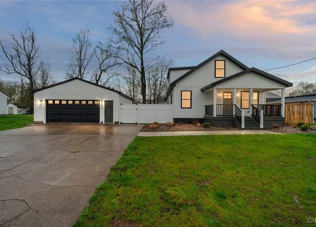 Property at 902 Oakwood St, Rome-inside, NY 13440, 3 beds, 2 baths