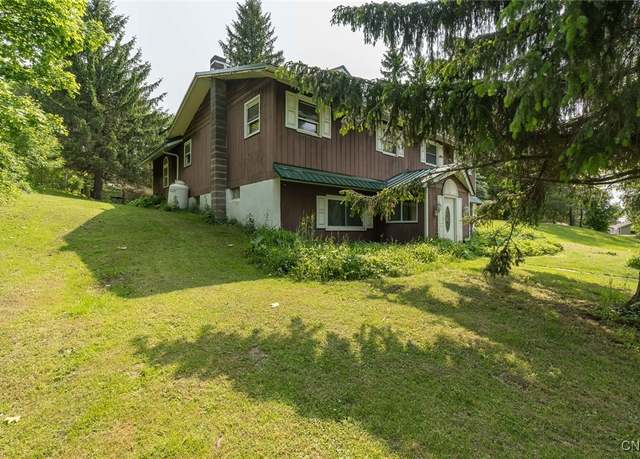 Property at 25672 State Route 12, Watertown-town, NY 13601, 4 beds, 3 baths