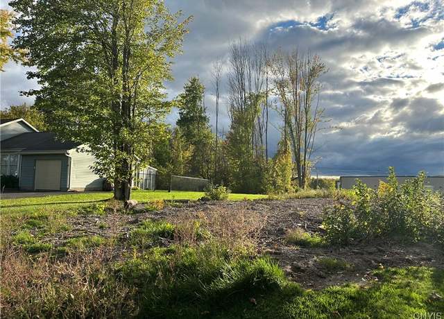 Property at 8180 Oswego Rd, Clay, NY 13090, 5 beds, 1 bath