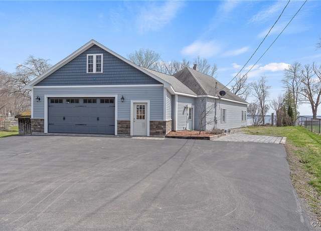 Property at 28 Wedgeworth Dr, West Monroe, NY 13167, 3 beds, 2 baths