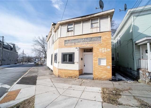 Property at 151 Oak St, Syracuse, NY 13203, 2 beds, 2.5 baths