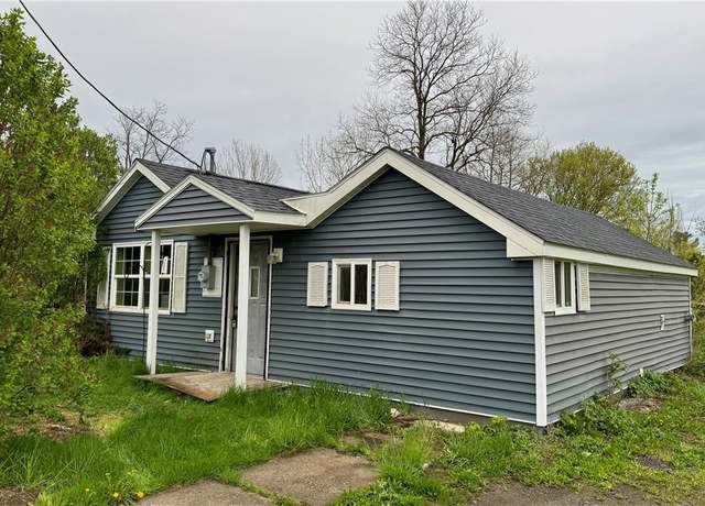 Property at 32 Spencer St, Gouverneur, NY 13642, 3 beds, 1 bath