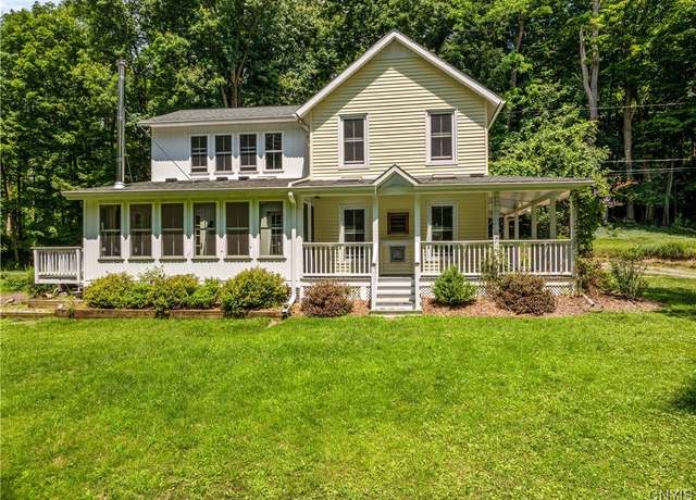 Property at 136 Hillside Dr, Manlius, NY 13104, 3 beds, 2 baths