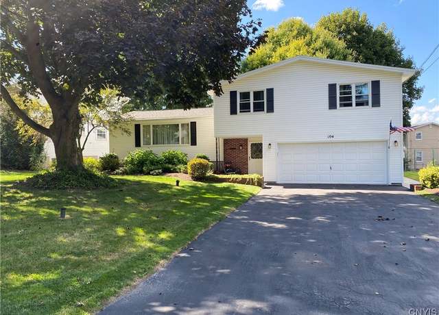 Property at 104 Pumpkin Ln, Geddes, NY 13219, 4 beds, 2.5 baths