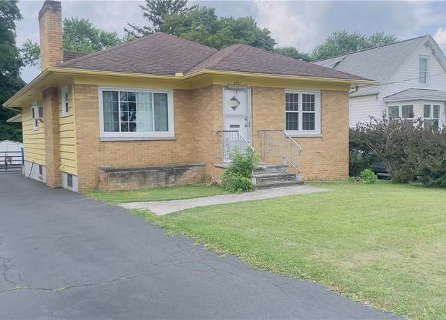 Property at 2331 Grant Blvd, Syracuse, NY 13208, 3 beds, 1.5 baths