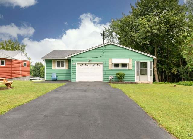 Property at 307 Paikin Dr, Geddes, NY 13219, 5 beds, 1 bath