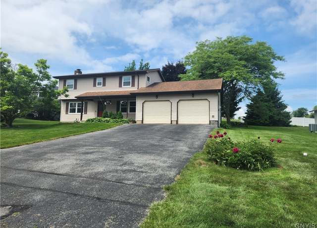 Property at 6 Heather Woods Ct, Skaneateles, NY 13152, 3 beds, 2.5 baths