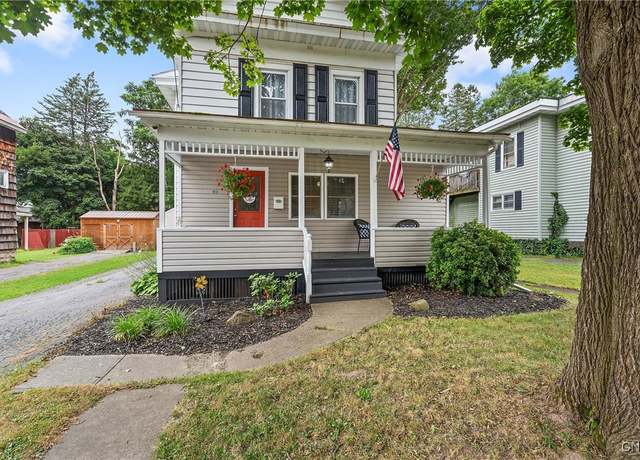 Property at 113 W 3rd St S, Fulton, NY 13069, 3 beds, 1.5 baths