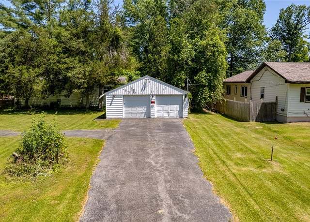 Property at 8196 Kneeskern Rd, Cicero, NY 13030, 2 beds, 1 bath