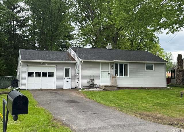 Property at 8438 Grandview Dr, Cicero, NY 13039, 2 beds, 1 bath