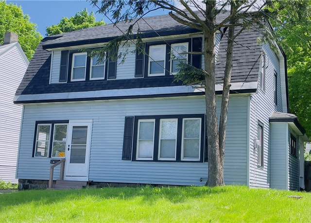 Property at 267 Fenway Dr, Syracuse, NY 13224, 3 beds, 1.5 baths