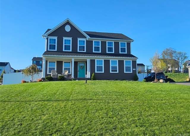 Property at 5546 Rolling Meadows Way Way, Camillus, NY 13031, 4 beds, 2.5 baths