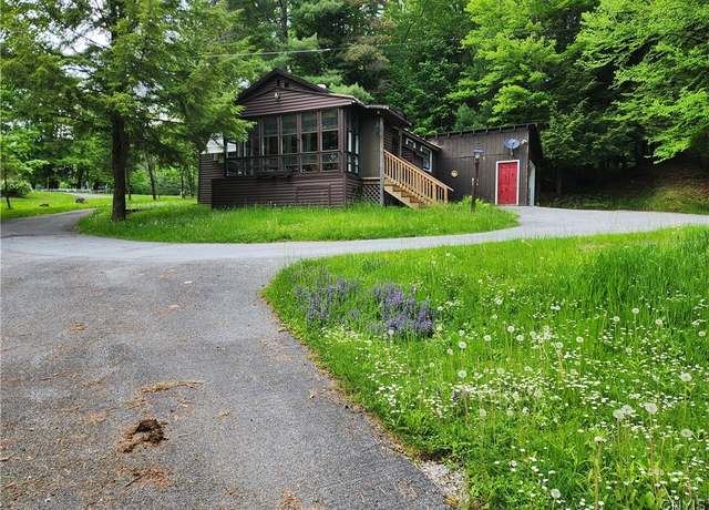 Property at 2 Shady Ln, Inlet, NY 13360, 3 beds, 1 bath