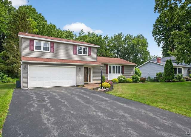 Property at 407 Branchwood Dr, Salina, NY 13090, 3 beds, 2.5 baths