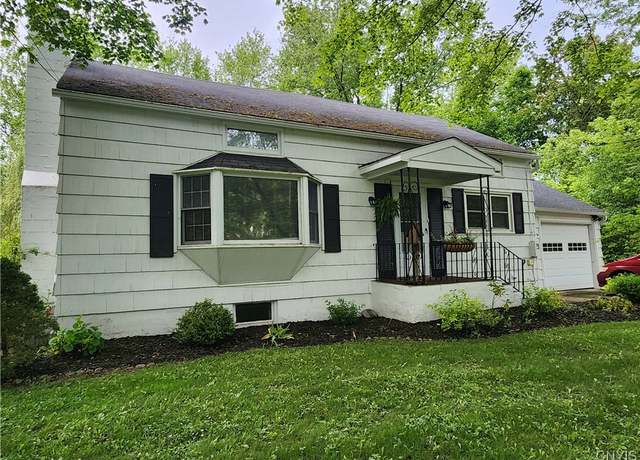 Property at 70 W Elizabeth St, Skaneateles, NY 13152, 3 beds, 2.5 baths