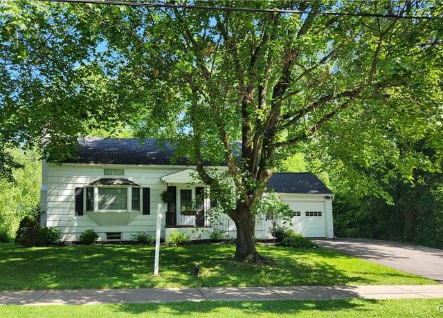 Property at 70 W Elizabeth St, Skaneateles, NY 13152, 3 beds, 2.5 baths
