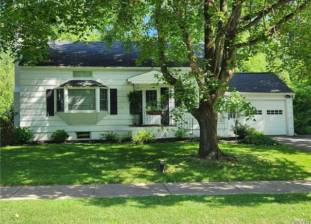Property at 70 W Elizabeth St, Skaneateles, NY 13152, 3 beds, 2.5 baths