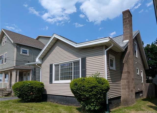 Property at 305 S Midler Ave, Syracuse, NY 13206, 3 beds, 1 bath