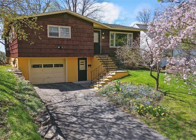Property at 214 Scottholm Ter, Syracuse, NY 13224, 4 beds, 2 baths