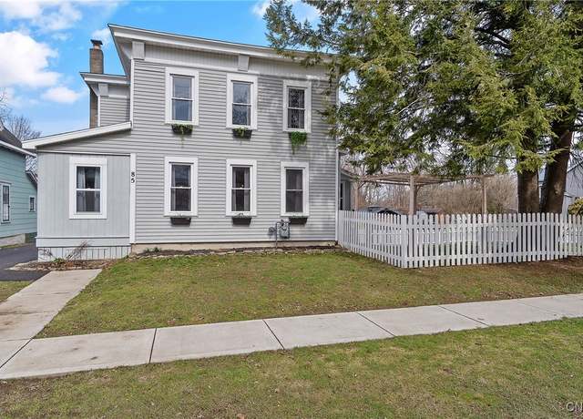 Property at 85 Lock St, Schroeppel, NY 13135, 4 beds, 1.5 baths