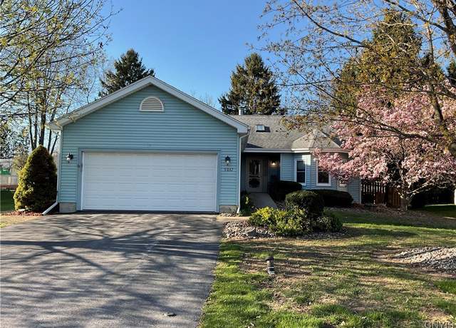 Property at 5067 Roseanne Dr, Clay, NY 13088, 3 beds, 2 baths