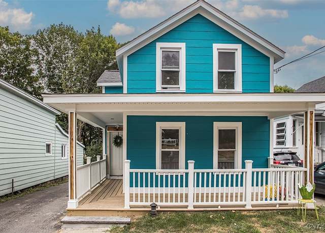 Property at 36 John St, Oswego, NY 13126, 4 beds, 1 bath