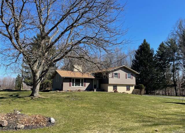 Property at 629 Deerfield Dr, Oneida-inside, NY 13421, 4 beds, 2.5 baths