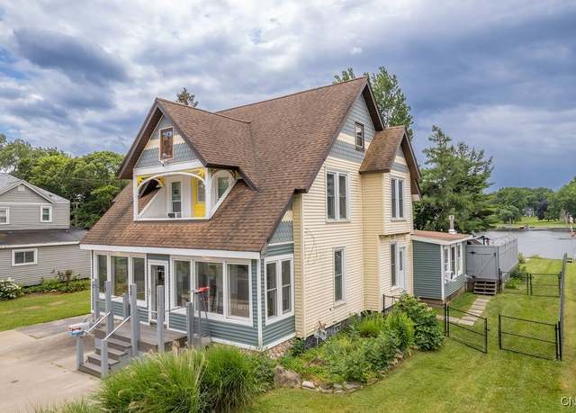 Property at 21 State St, Schroeppel, NY 13135, 4 beds, 2.5 baths