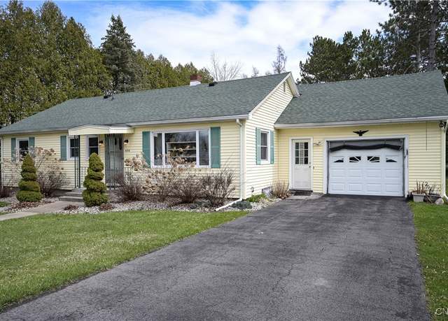 Property at 404 Palisade St, Herkimer, NY 13350, 3 beds, 1.5 baths