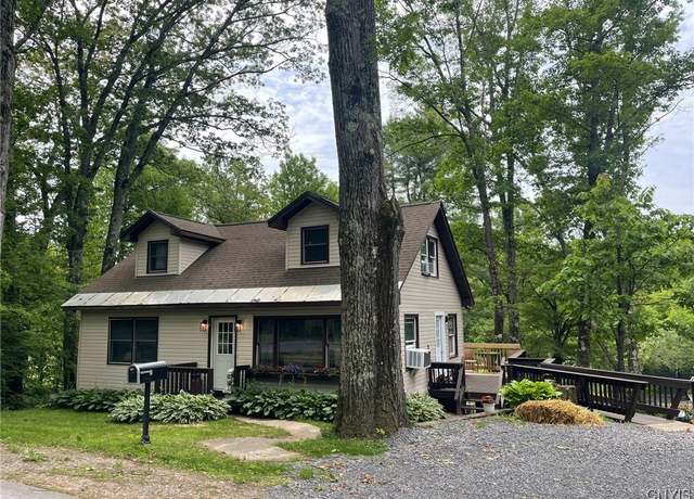 Property at 3392 Oswego Rd, Vienna, NY 13308, 4 beds, 2 baths
