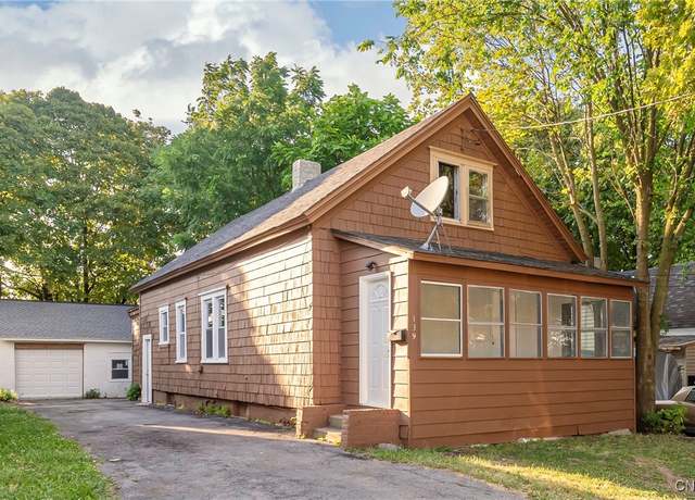 Property at 139 Delong Ave, Syracuse, NY 13208, 3 beds, 1 bath