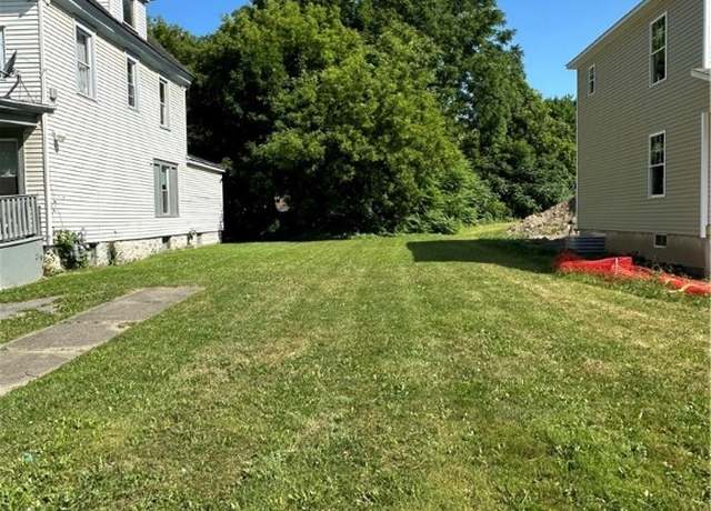 Property at 152 W Kennedy St, Syracuse, NY 13205