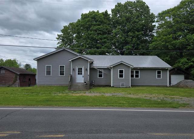 Property at 894 County Route 17, Constantia, NY 13028, 4 beds, 1 bath